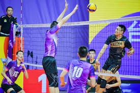 很多人说萨拉赫有点糙，那他和哈维谁技术更好